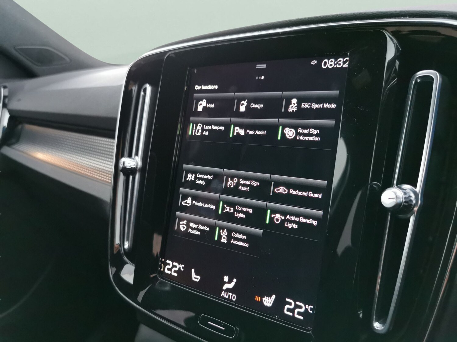 Used Volvo XC40 2021 for sale - 77208075: Photo 21