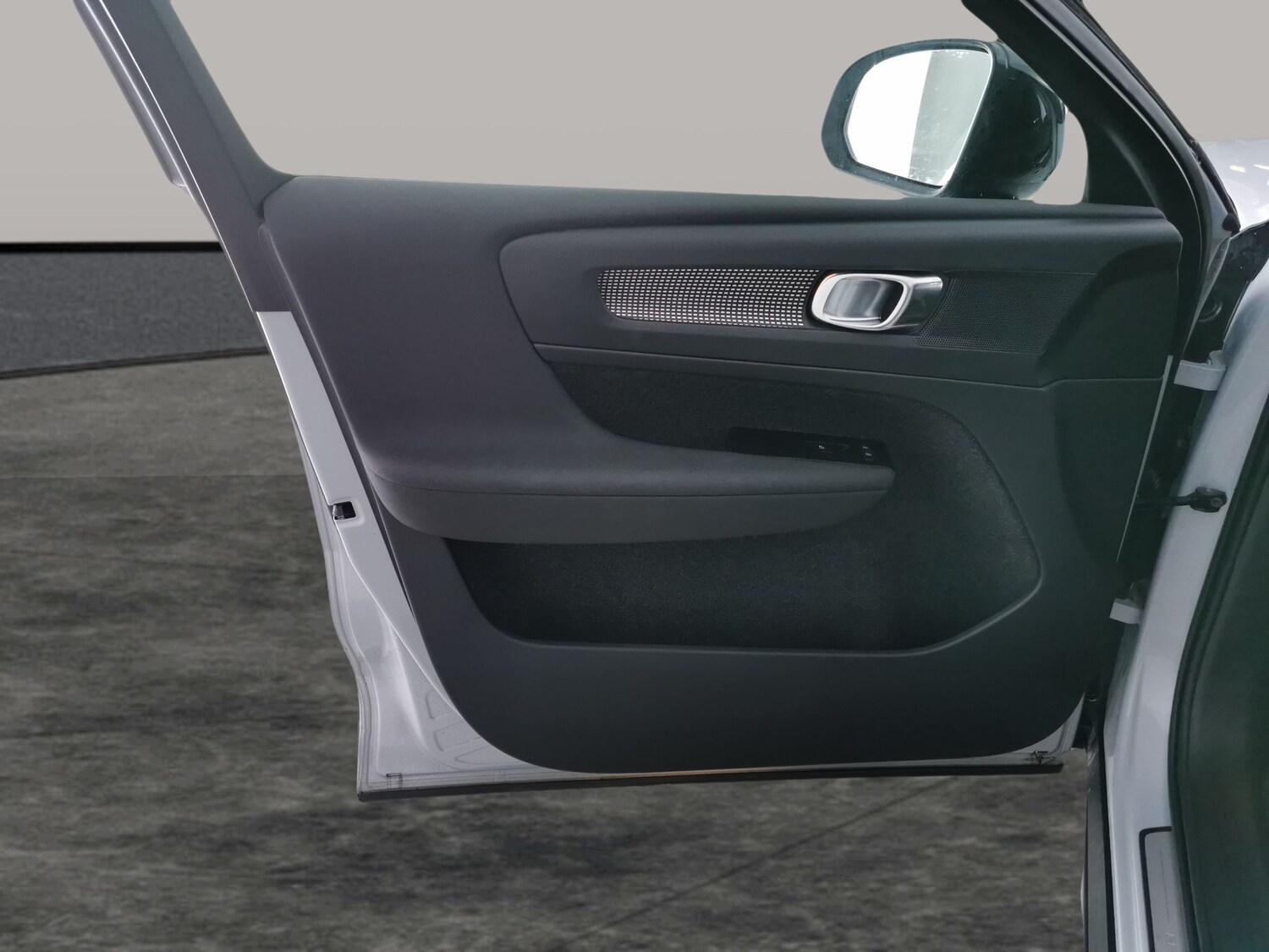 Used Volvo XC40 2021 for sale - 77208075: Photo 26