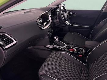 Used Kia XCeed 2023 for sale - 78357581: Photo