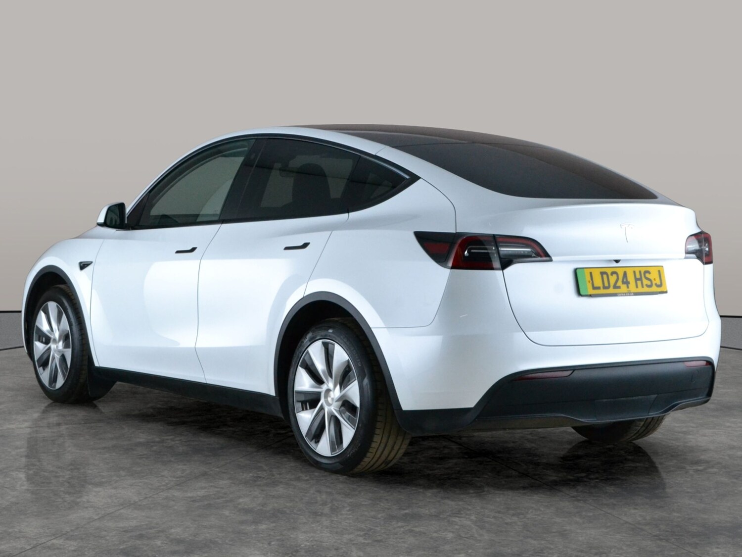 Used Tesla Model Y 2024 for sale - 77942549: Photo 14