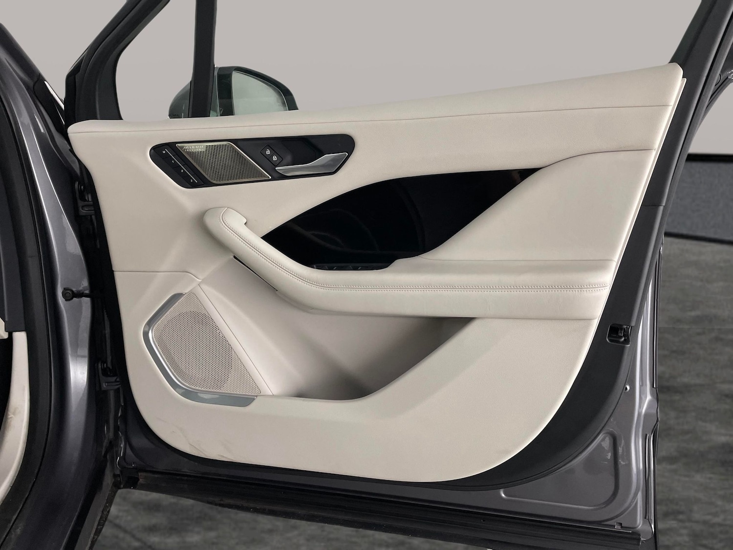 Used Jaguar I-Pace for sale - 76725413: Photo 34