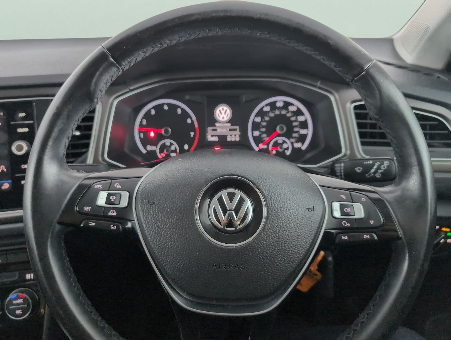 Used Volkswagen T-Roc 2018 for sale - 76436989: Photo 18