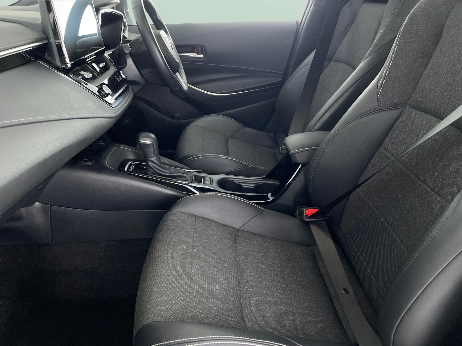 Used Toyota Corolla 2023 for sale - 76946575: Photo 4