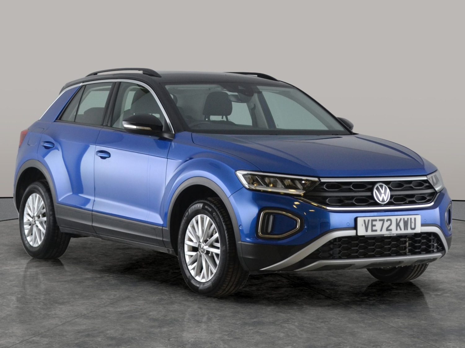 Used Volkswagen T-Roc 2023 for sale - 77557086: Photo 10