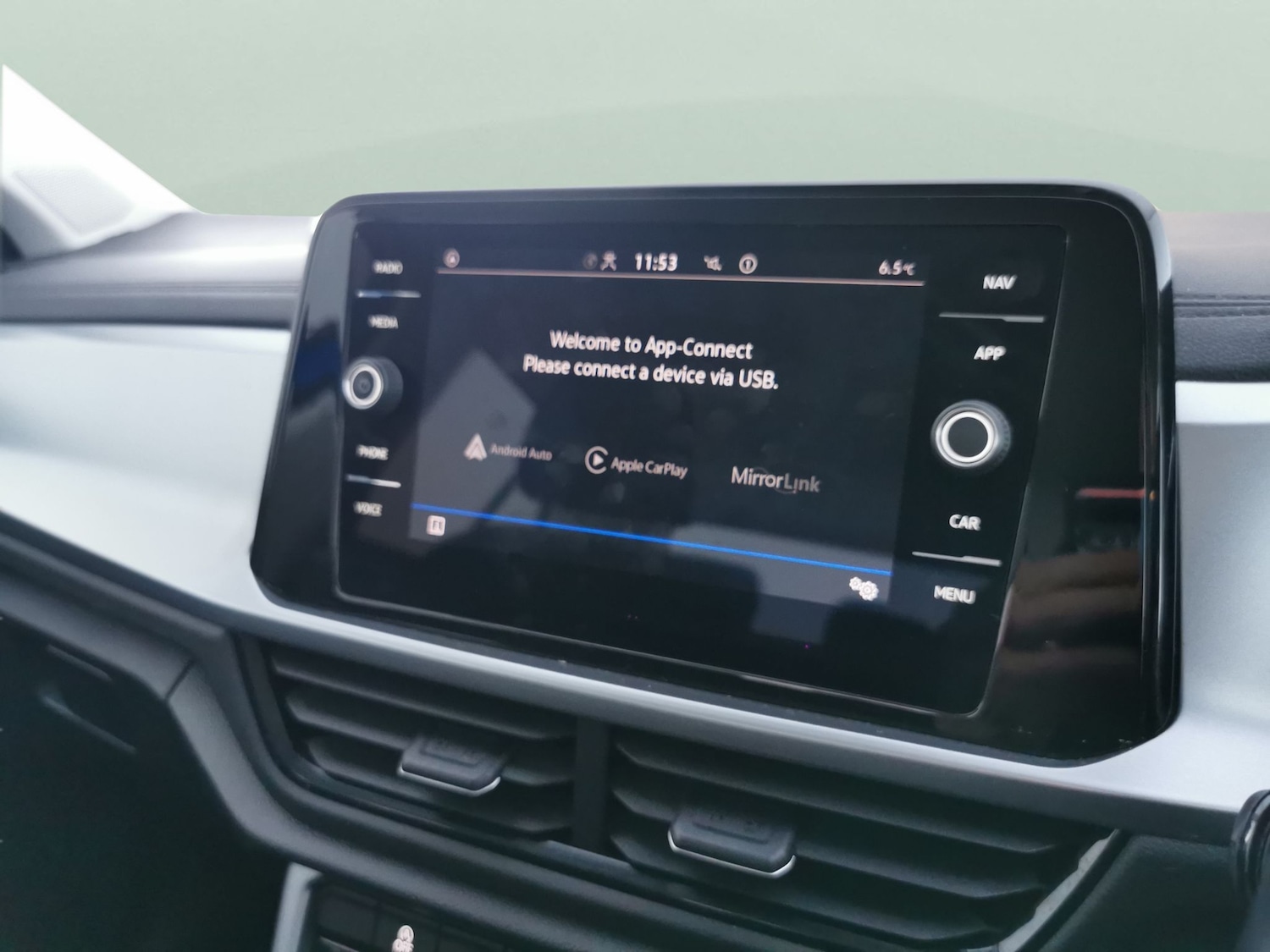 Used Volkswagen T-Roc 2023 for sale - 77557086: Photo 12