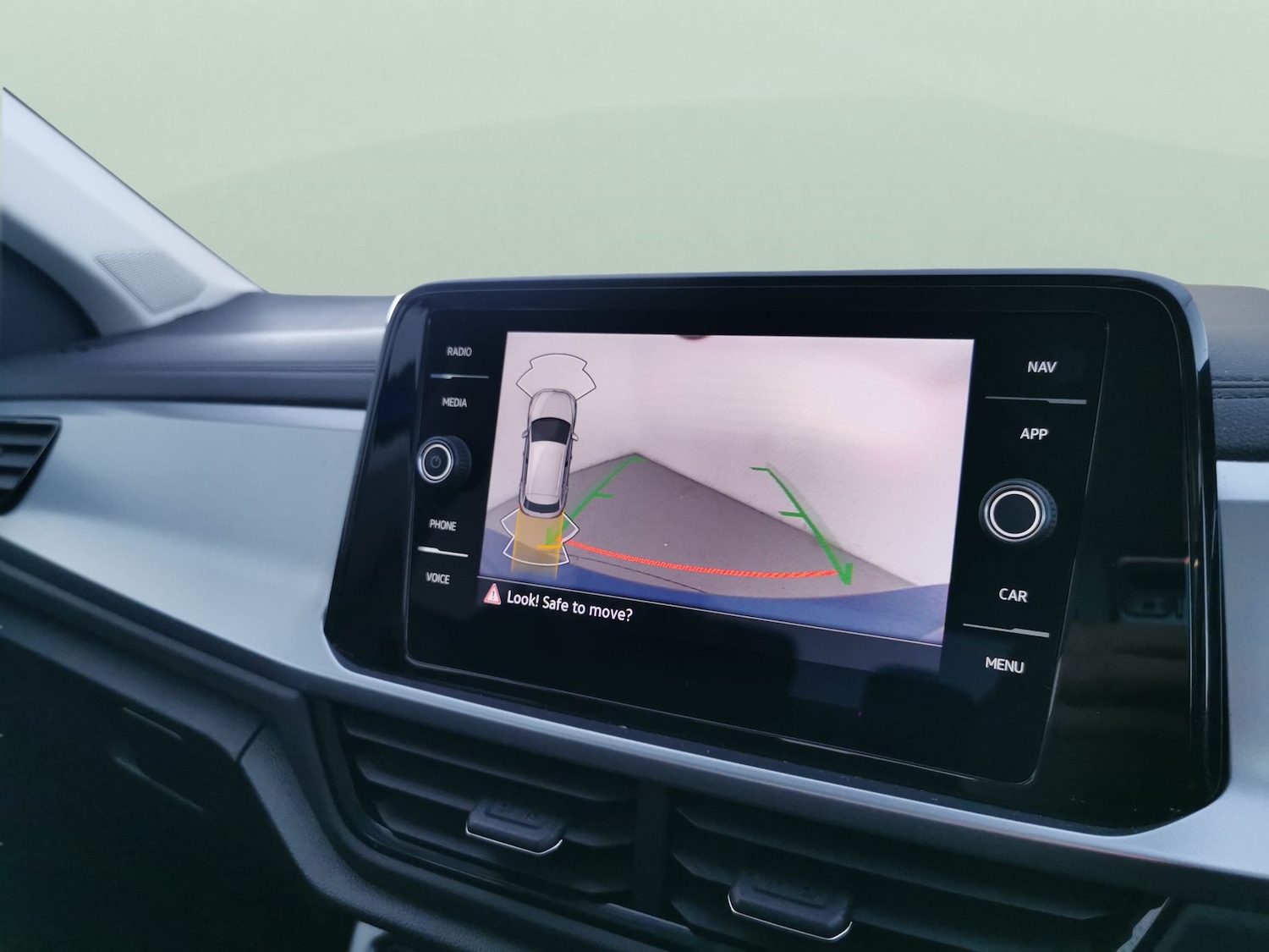 Used Volkswagen T-Roc 2023 for sale - 77557086: Photo 14