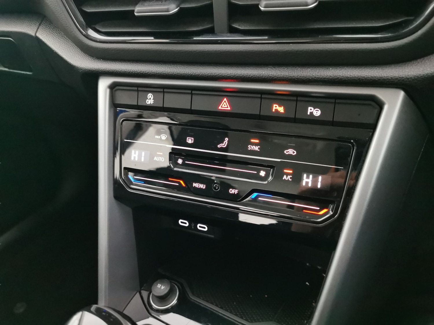 Used Volkswagen T-Roc 2023 for sale - 77557086: Photo 15