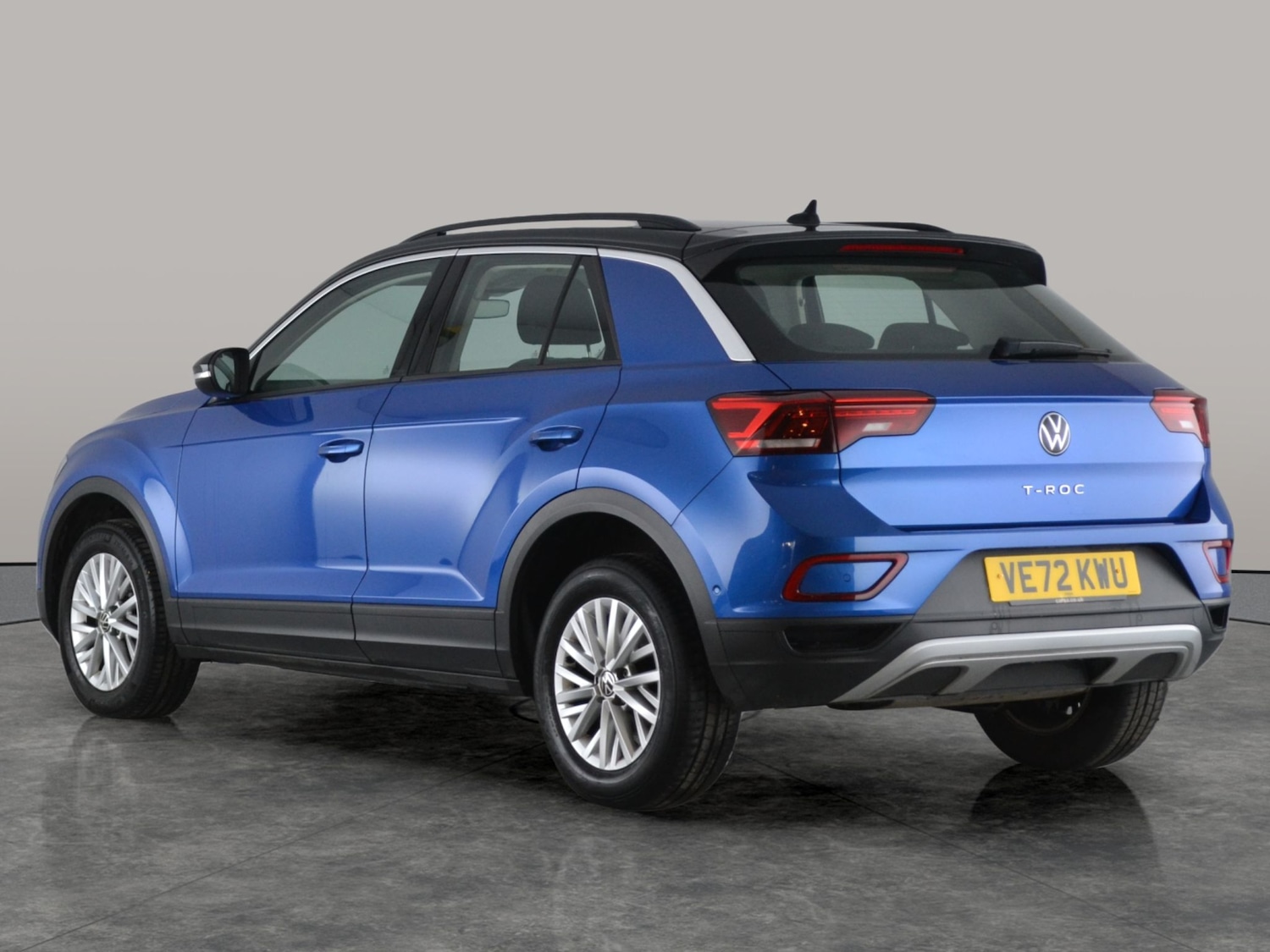 Used Volkswagen T-Roc 2023 for sale - 77557086: Photo 6