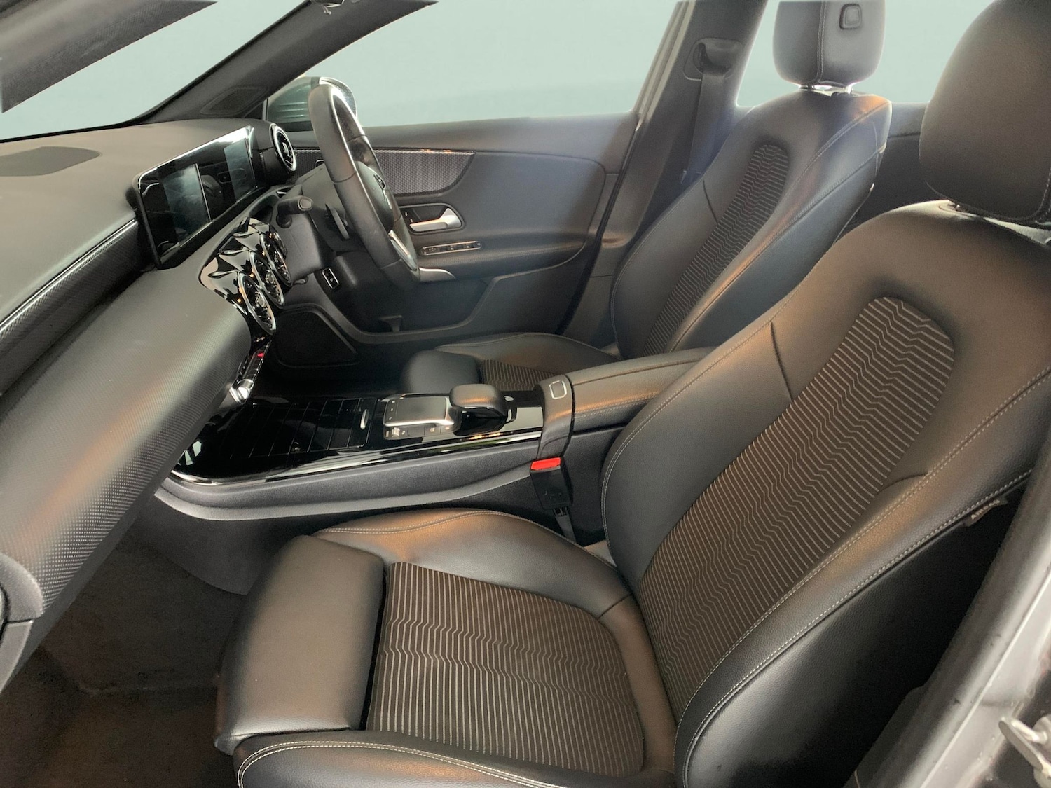 Used Mercedes-Benz A-Class for sale - 76725295: Photo 4