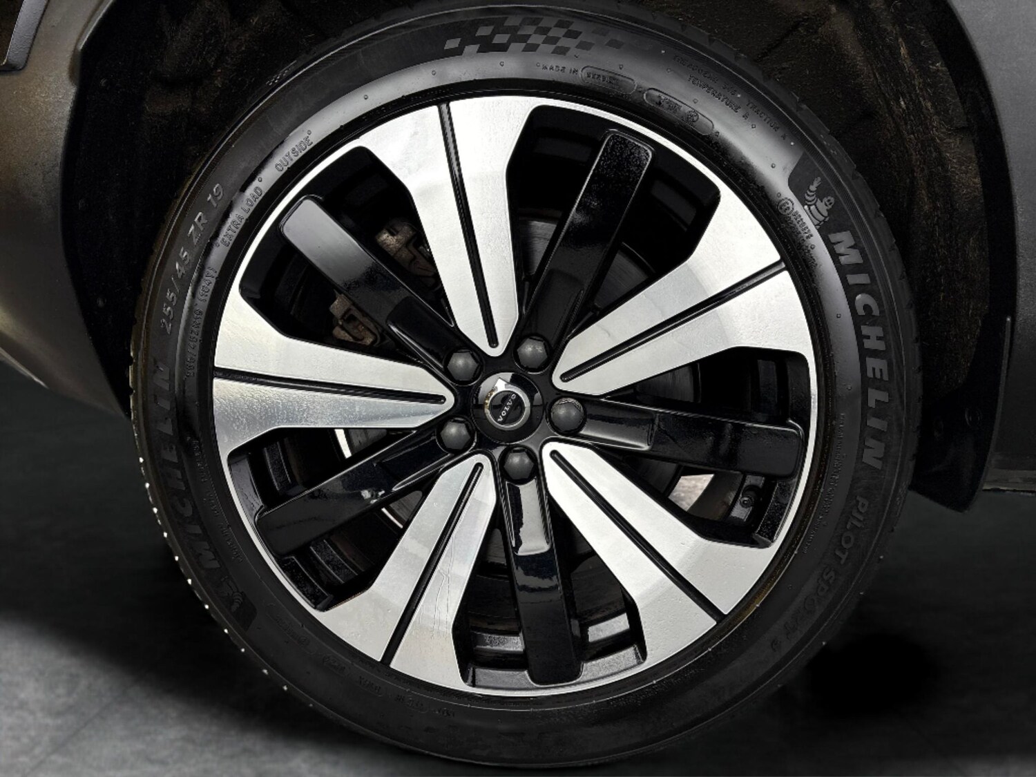 Used Volvo XC40 2023 for sale - 78150900: Photo 34