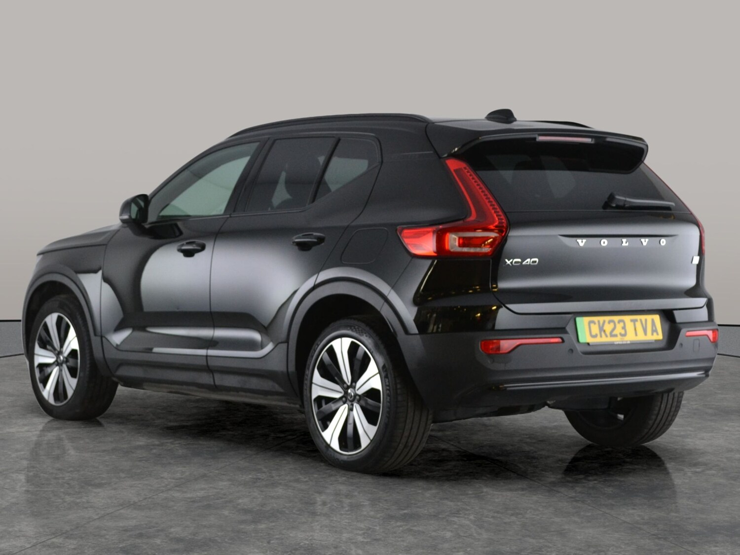 Used Volvo XC40 2023 for sale - 78150900: Photo 8