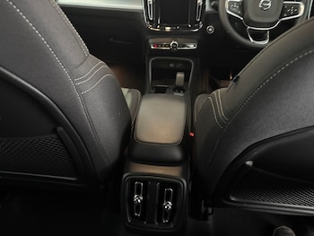 Used Volvo XC40 2023 for sale - 79244339: Photo