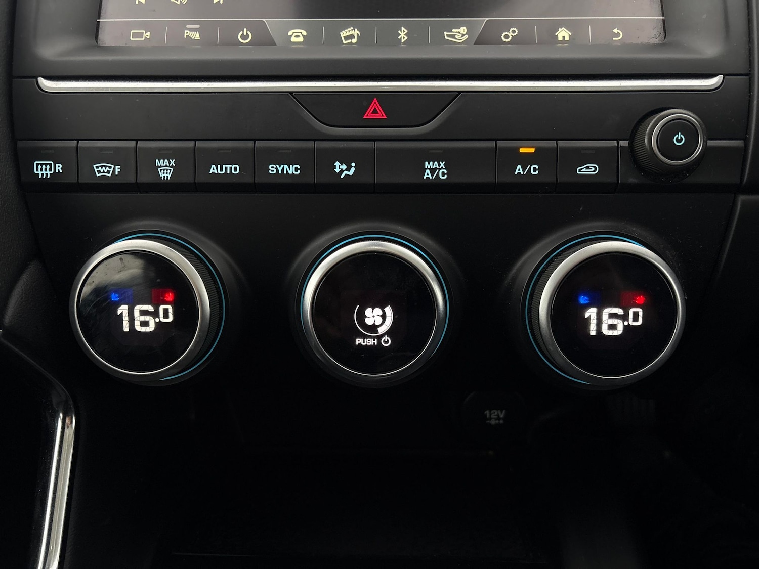 Used Jaguar E-Pace 2019 for sale - 76382989: Photo 21