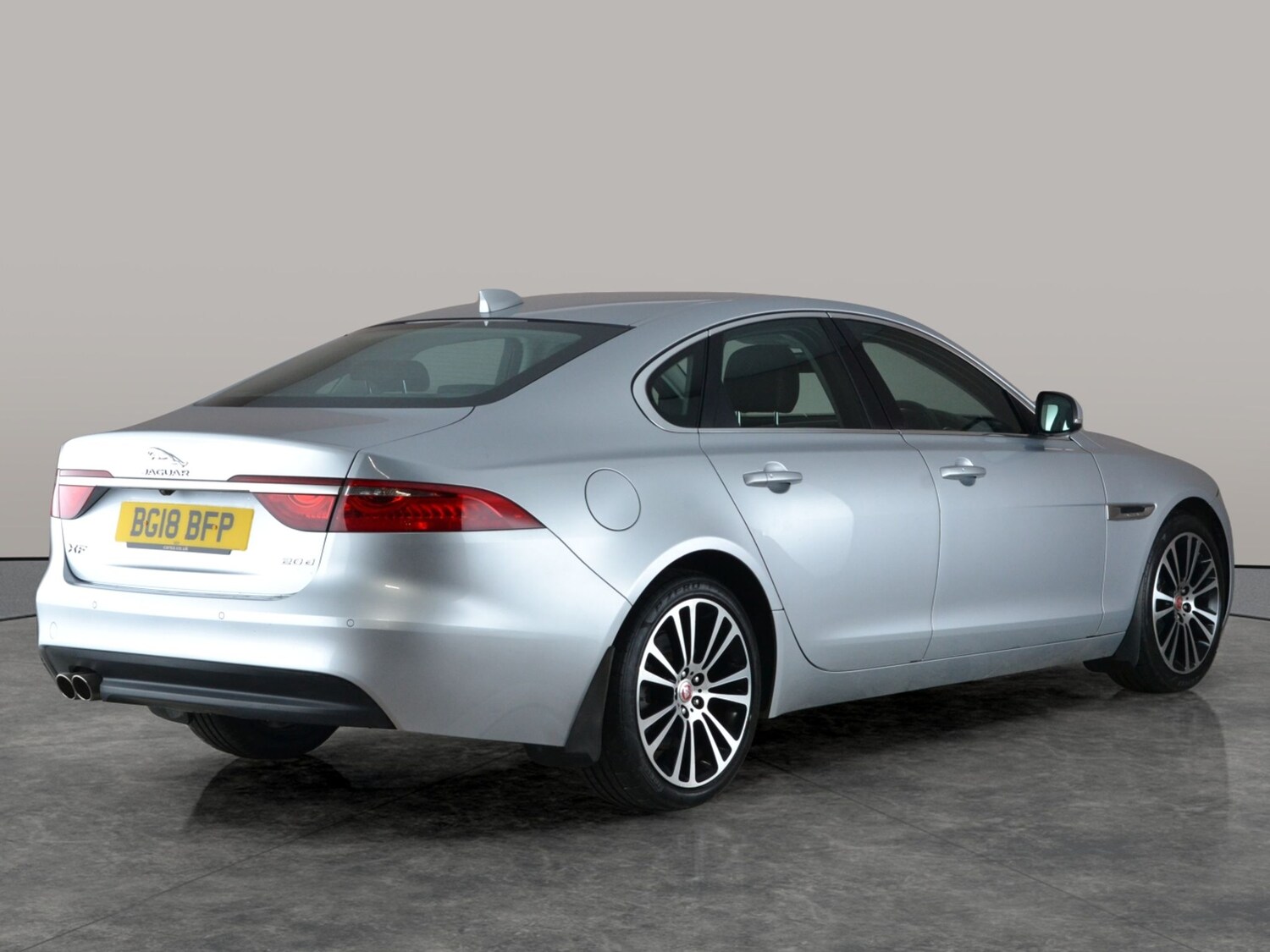 Used Jaguar XF 2018 for sale - 77448097: Photo 11