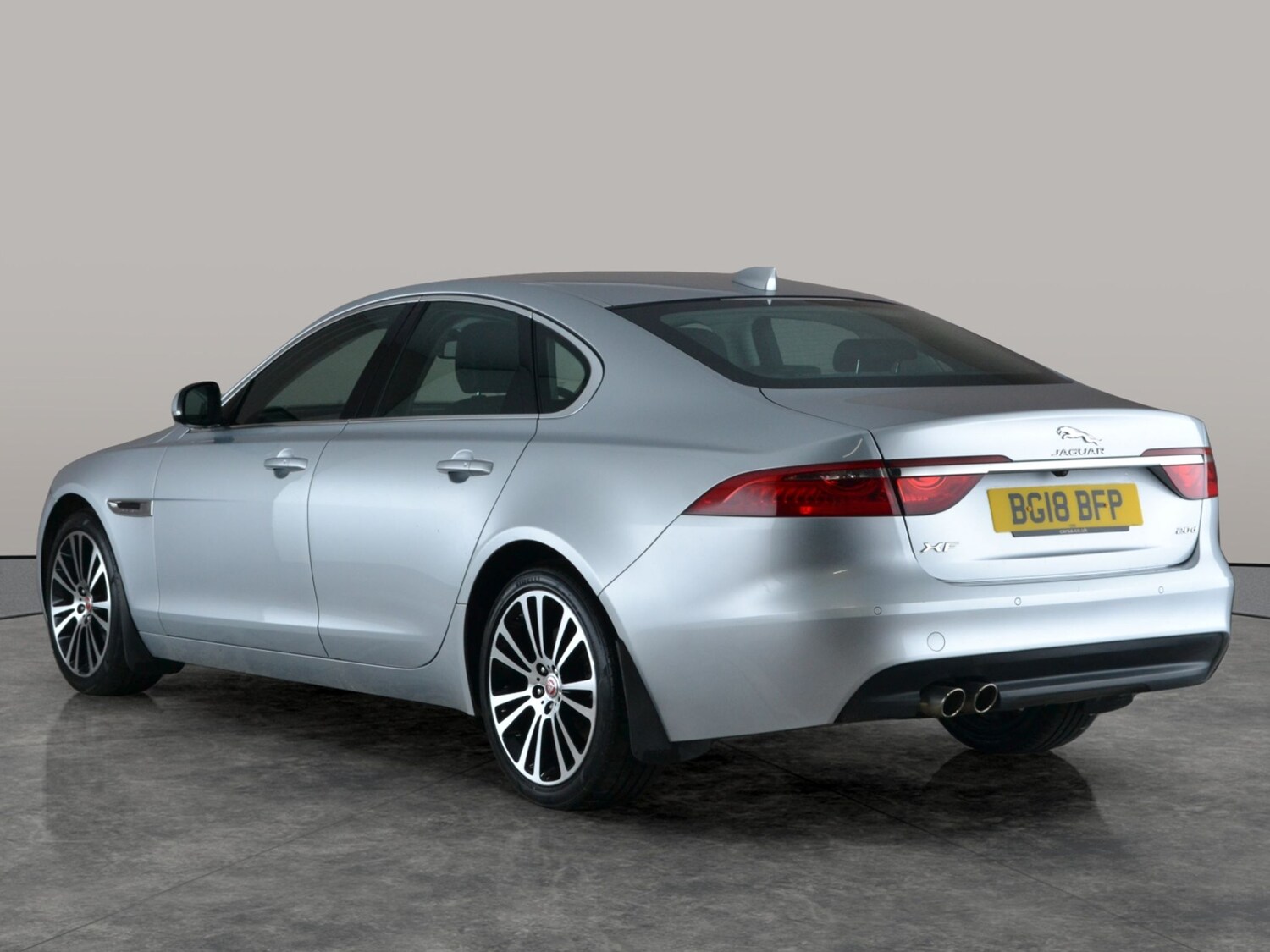 Used Jaguar XF 2018 for sale - 77448097: Photo 13