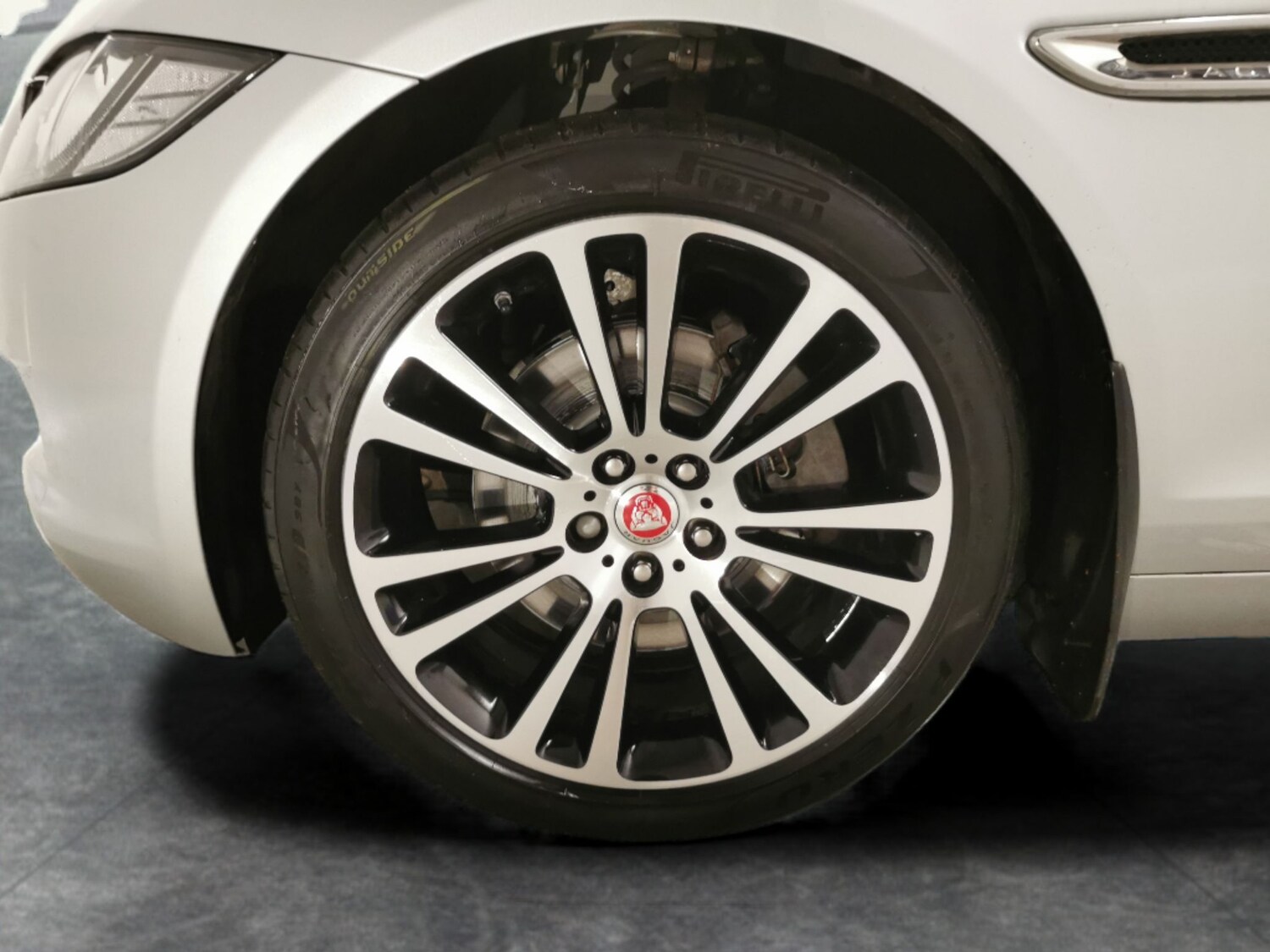 Used Jaguar XF 2018 for sale - 77448097: Photo 26