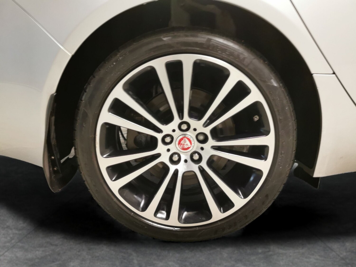 Used Jaguar XF 2018 for sale - 77448097: Photo 28