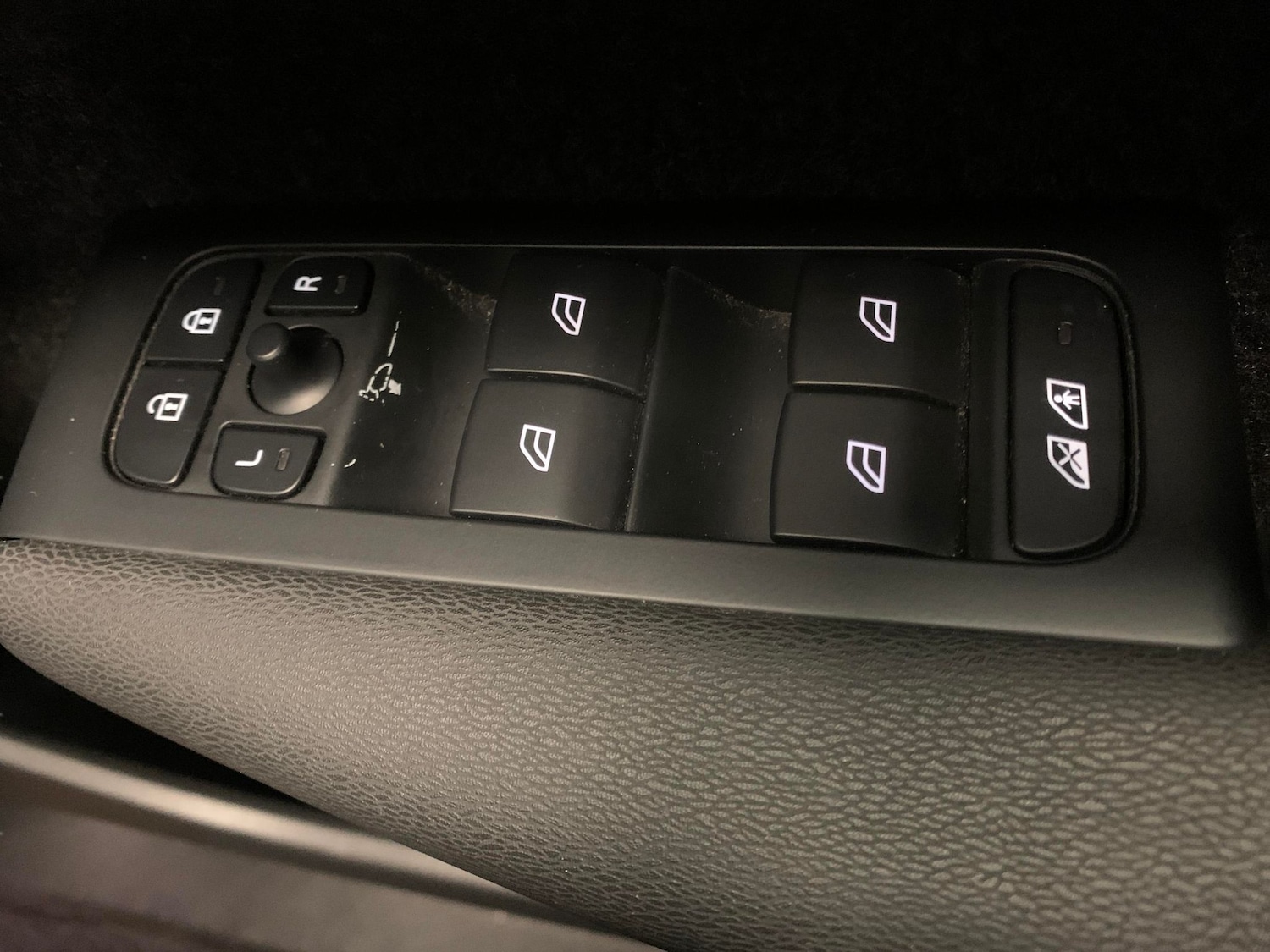 Used Volvo C40 2022 for sale - 77255810: Photo 15