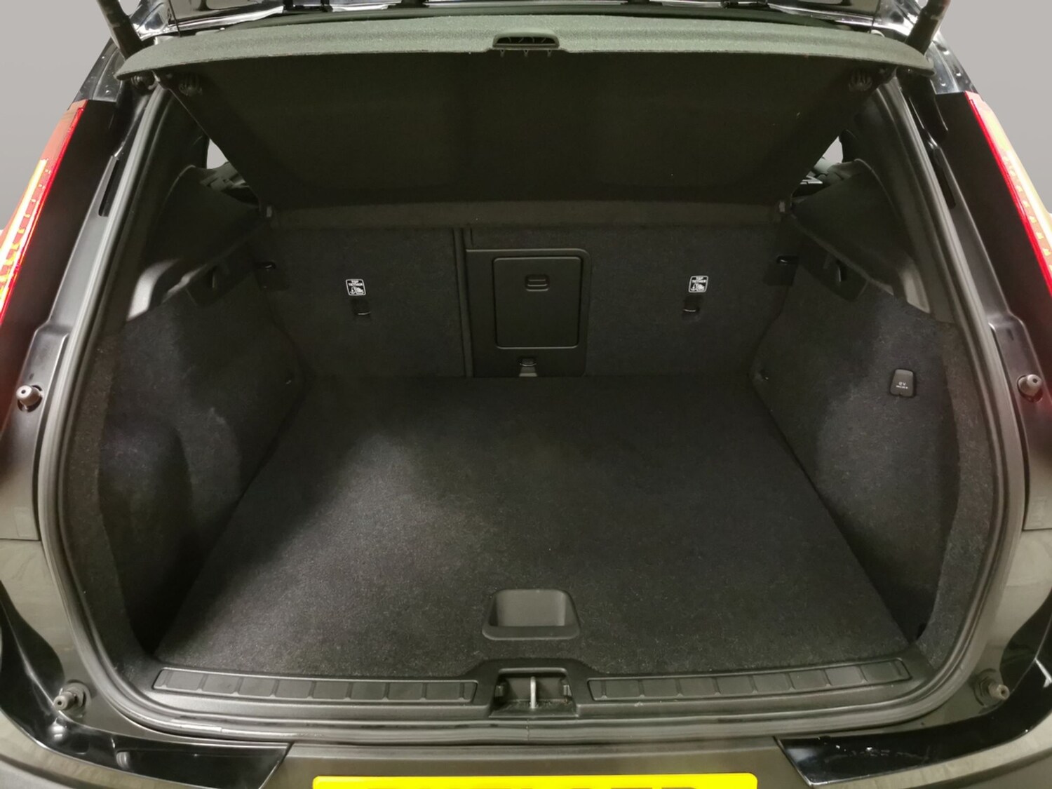 Used Volvo XC40 2022 for sale - 78142105: Photo 21