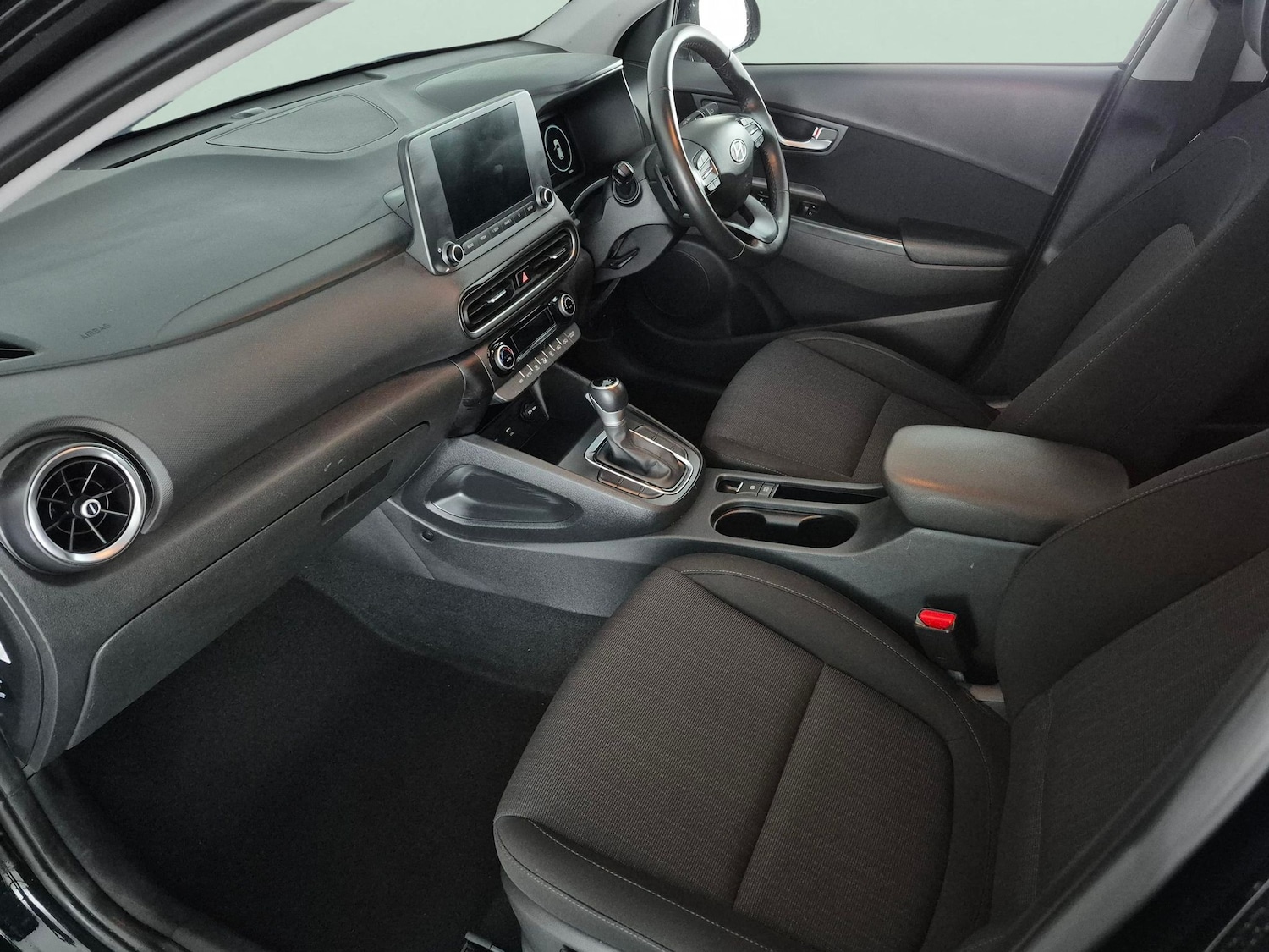 Used Hyundai KONA 2023 for sale - 77789971: Photo 4