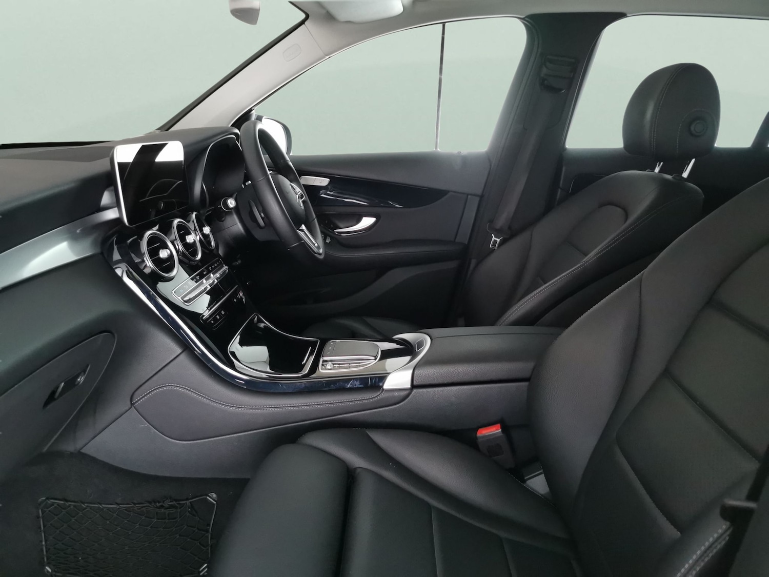 Used Mercedes-Benz GLC 2020 for sale - 77300845: Photo 4