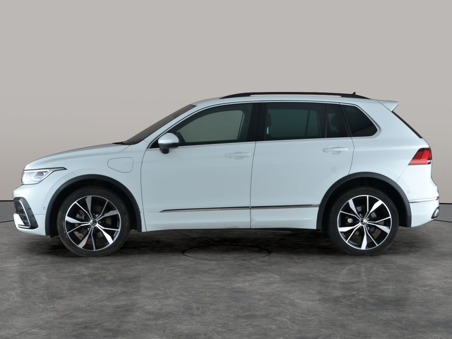 Used Volkswagen Tiguan 2023 for sale - 77043640: Photo 12