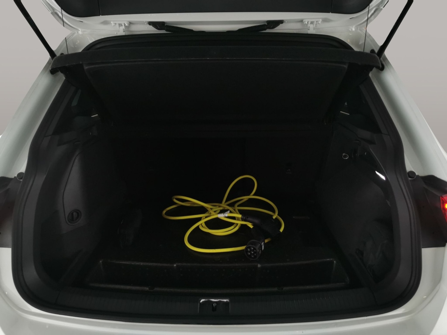 Used Volkswagen Tiguan 2023 for sale - 77043640: Photo 34