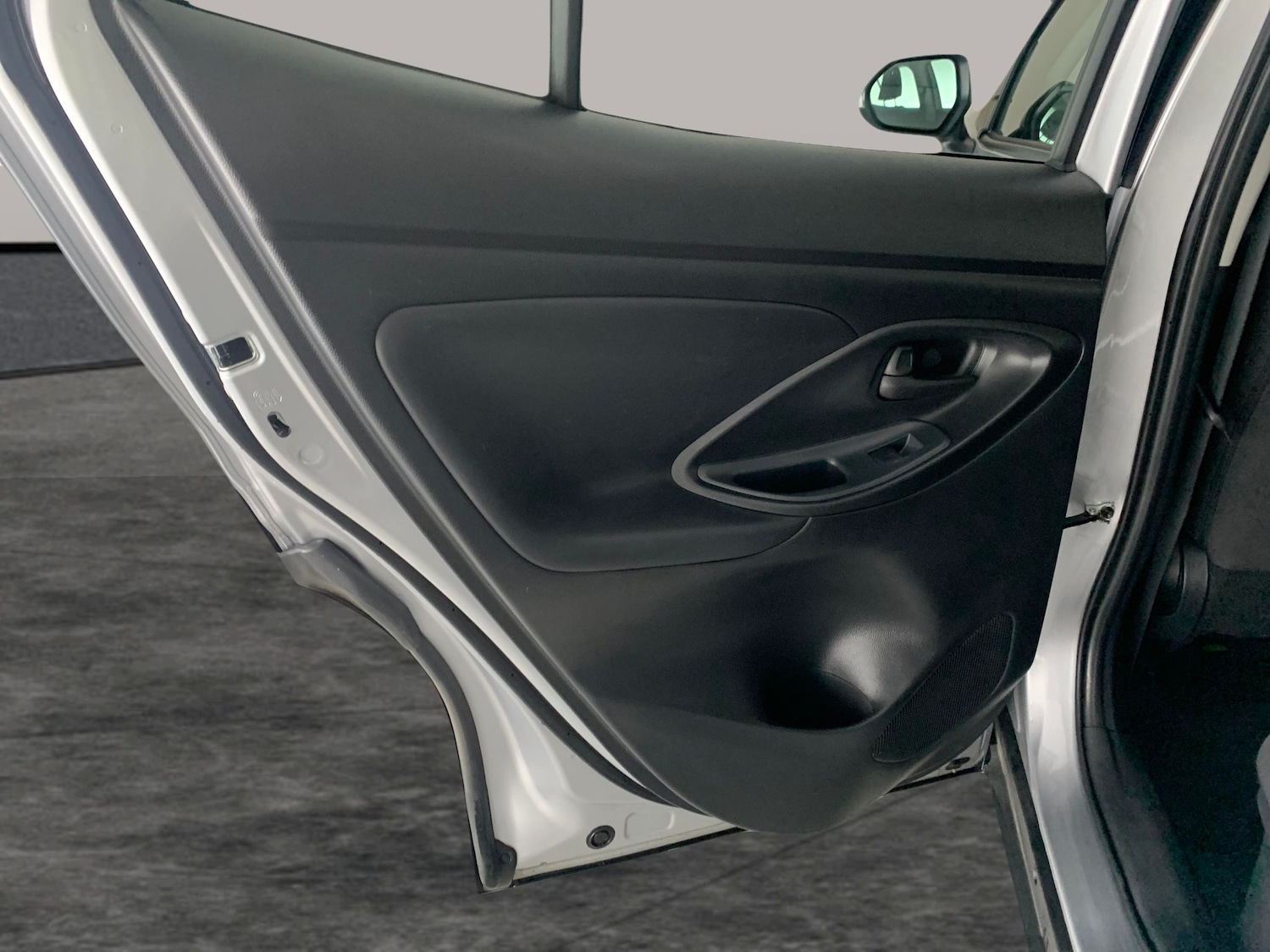 Used Toyota Yaris Cross 2024 for sale - 76459460: Photo 34