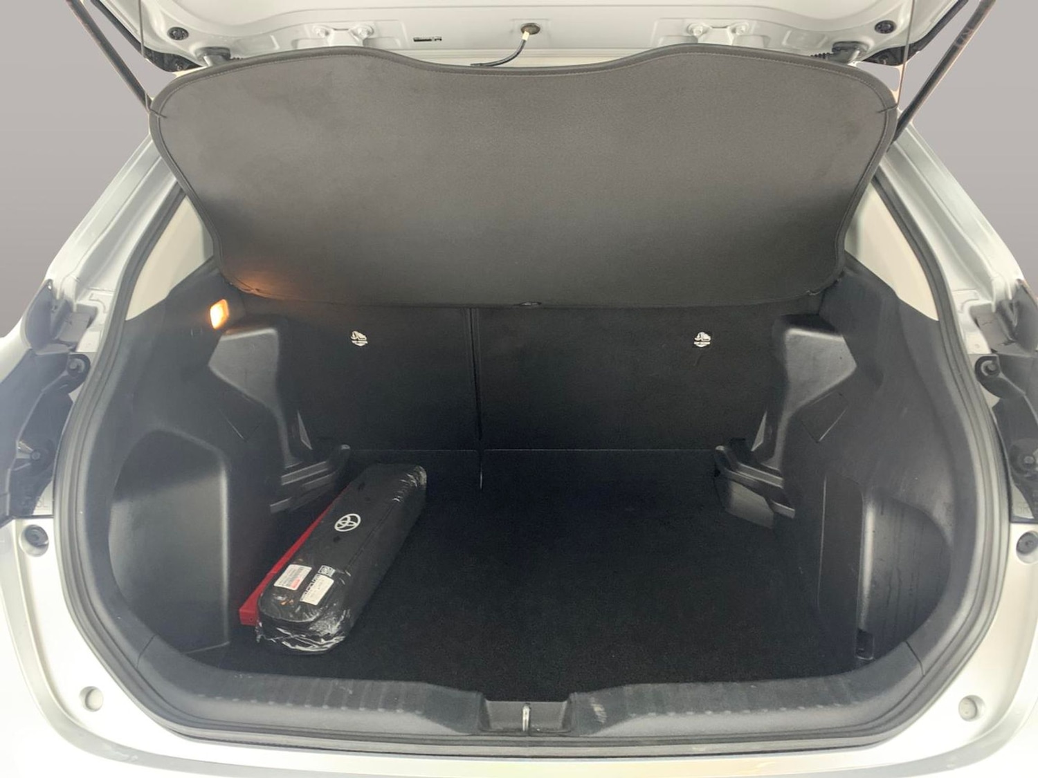 Used Toyota Yaris Cross 2024 for sale - 76459460: Photo 9