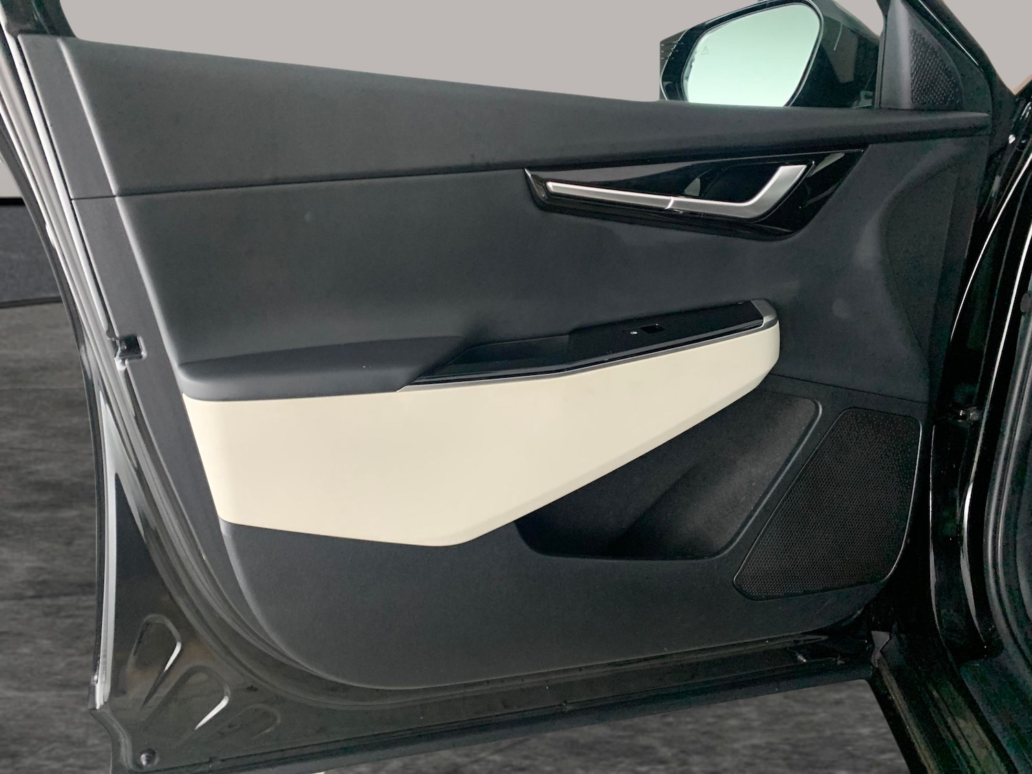 Used Kia EV6 2021 for sale - 76960531: Photo 28