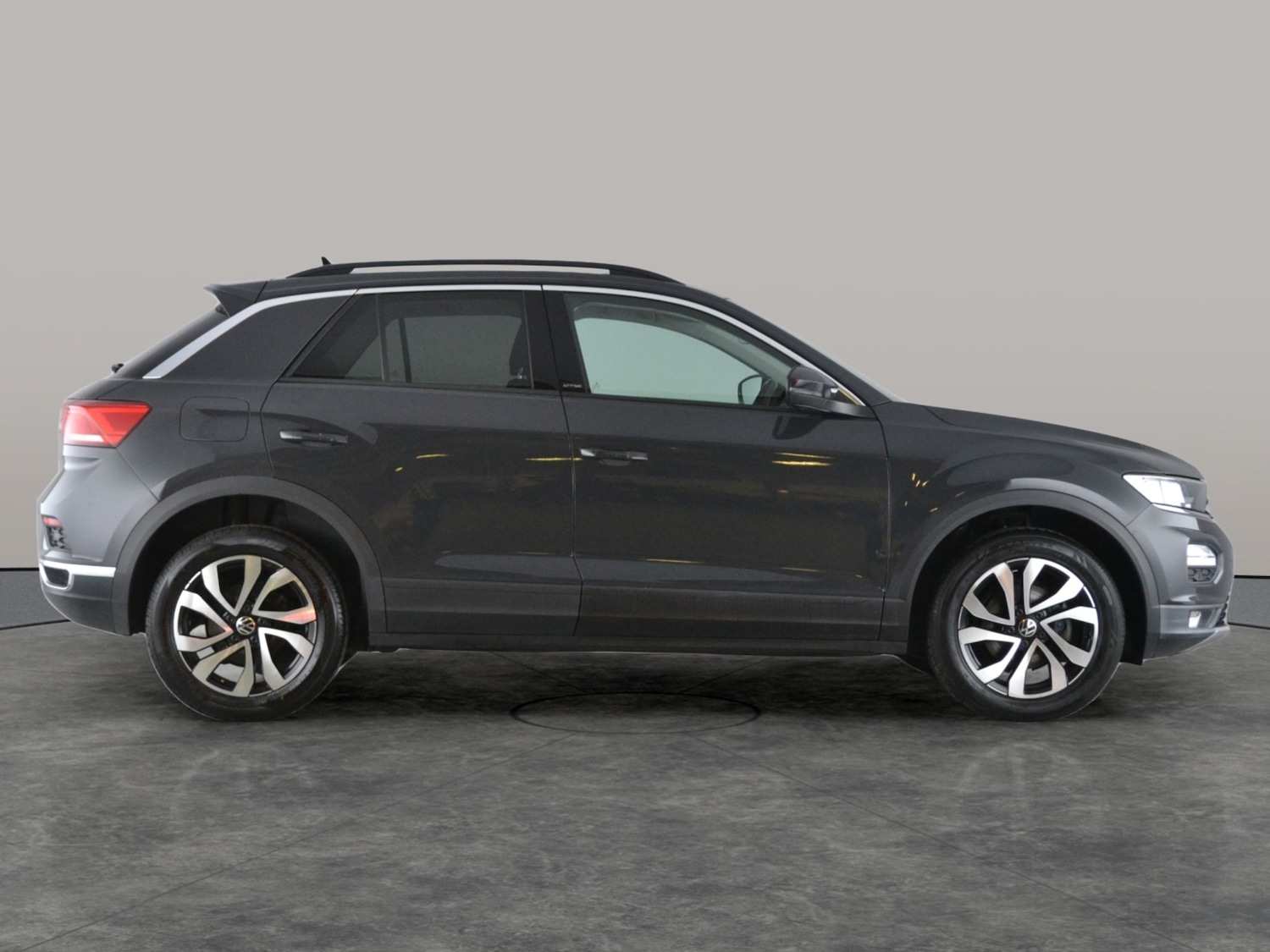 Used Volkswagen T-Roc 2021 for sale - 76788712: Photo 10
