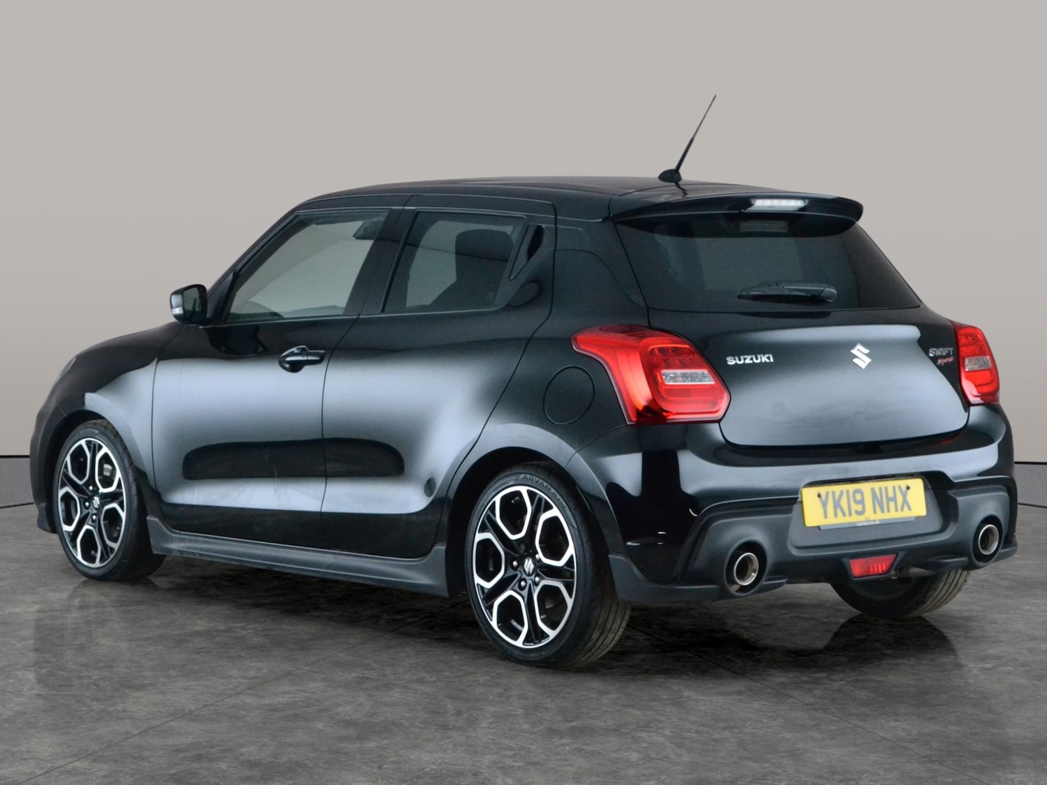 Used Suzuki Swift 2019 for sale - 77799925: Photo 12