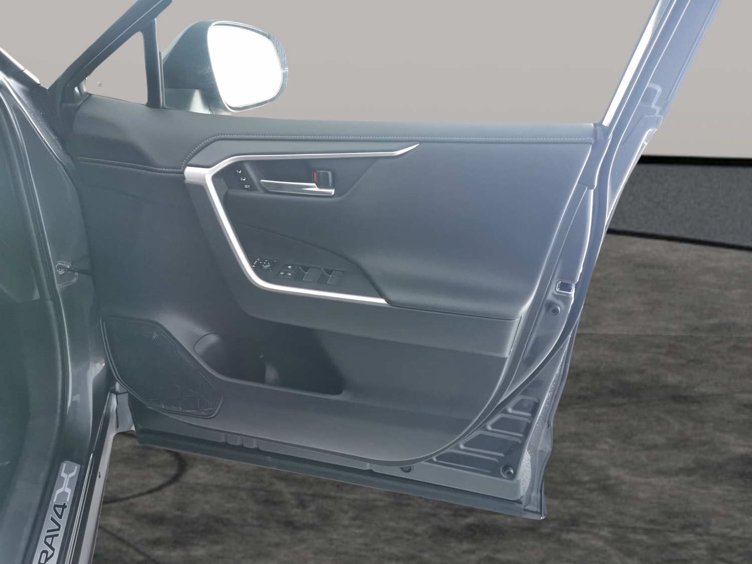 Used Toyota RAV4 for sale - 76969524: Photo 32