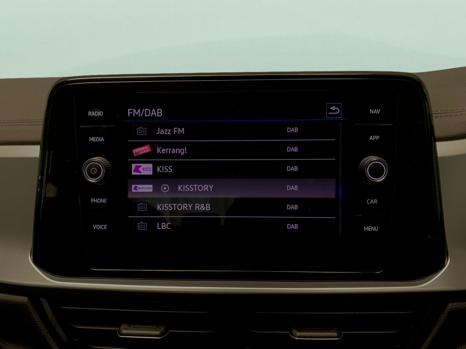 Used Volkswagen T-Roc 2022 for sale - 77810587: Photo 5