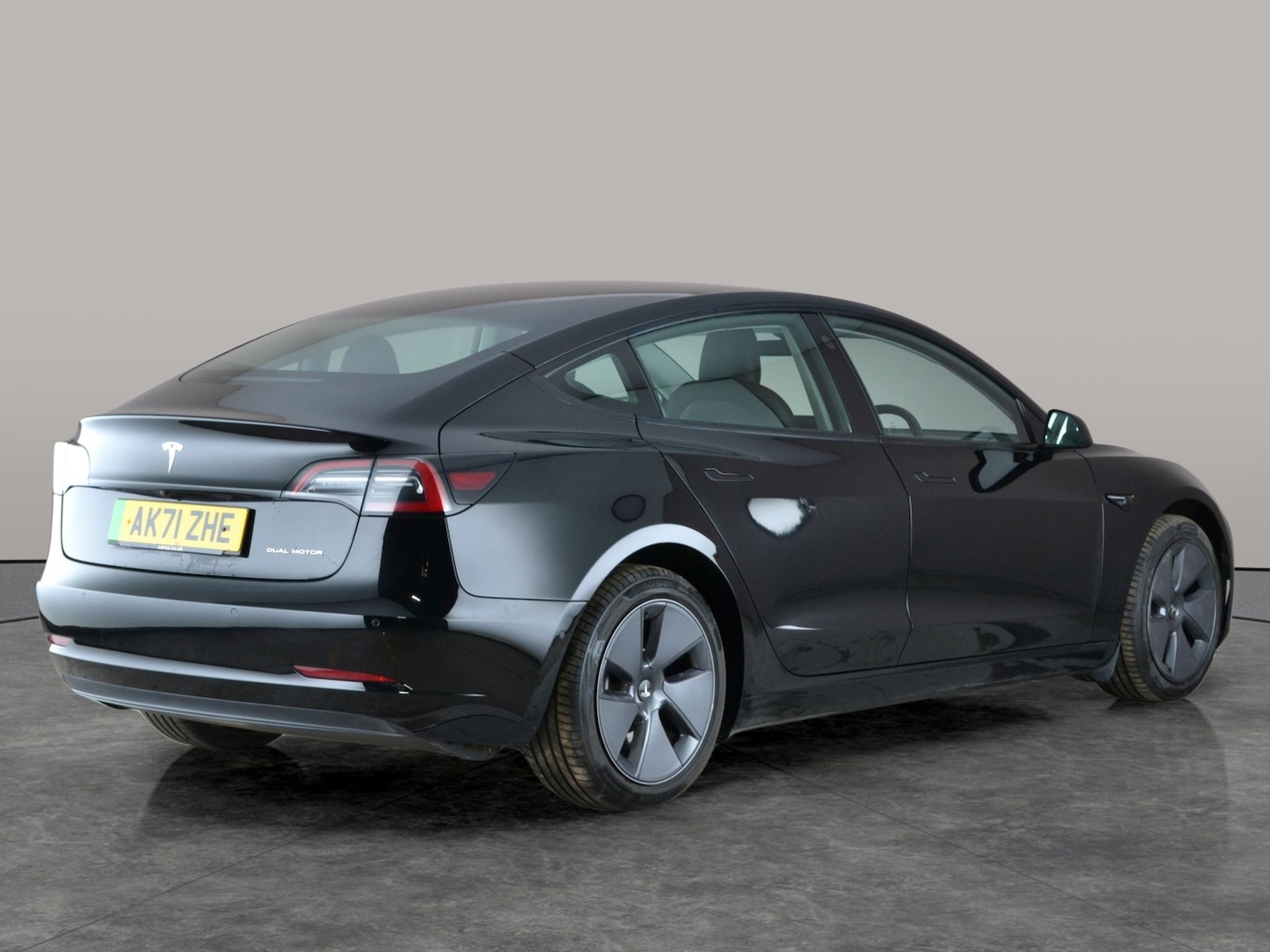 Used Tesla Model 3 2021 for sale - 77255776: Photo 11