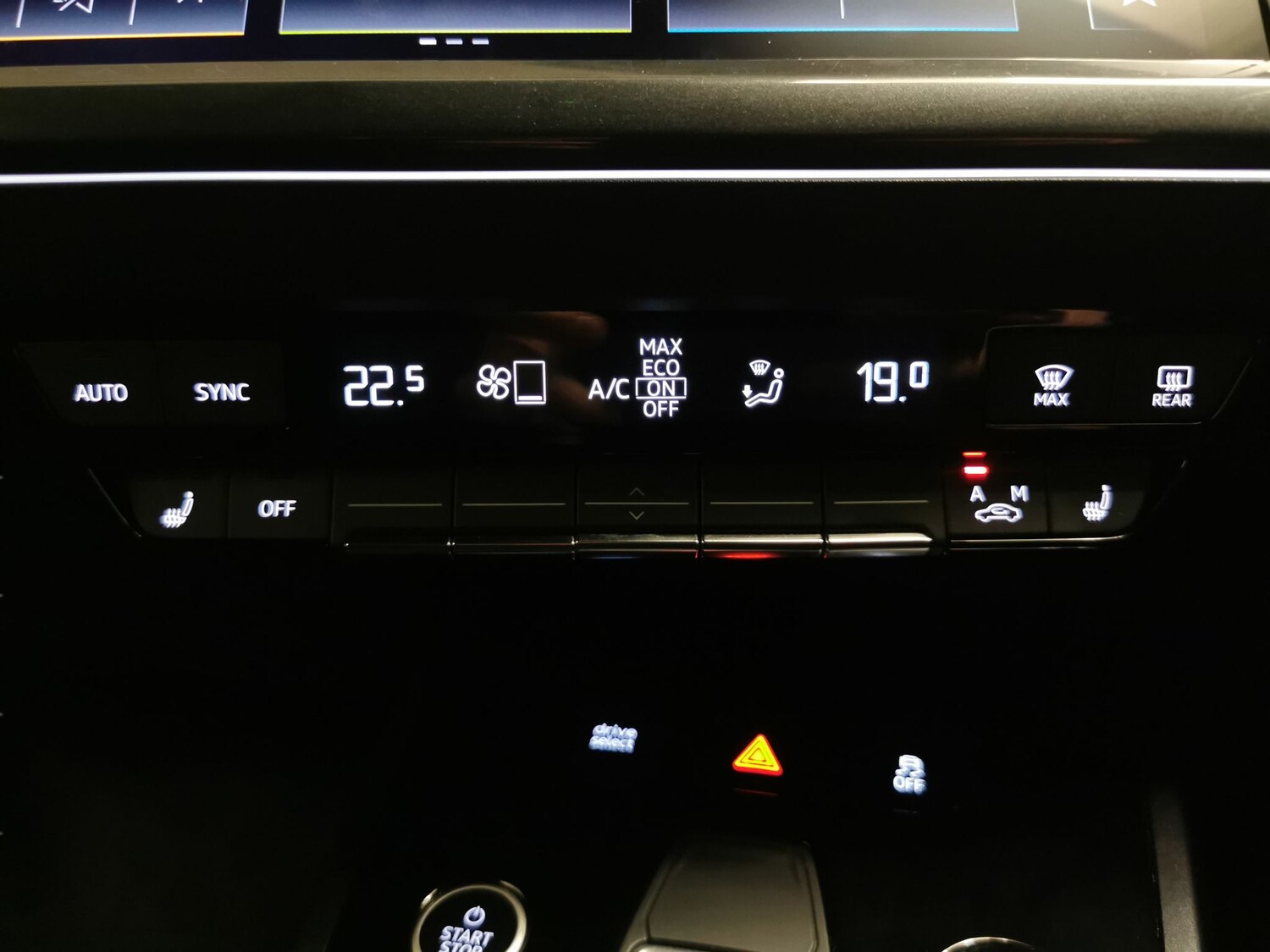 Used Audi Q4 e-tron 2023 for sale - 77756052: Photo 16