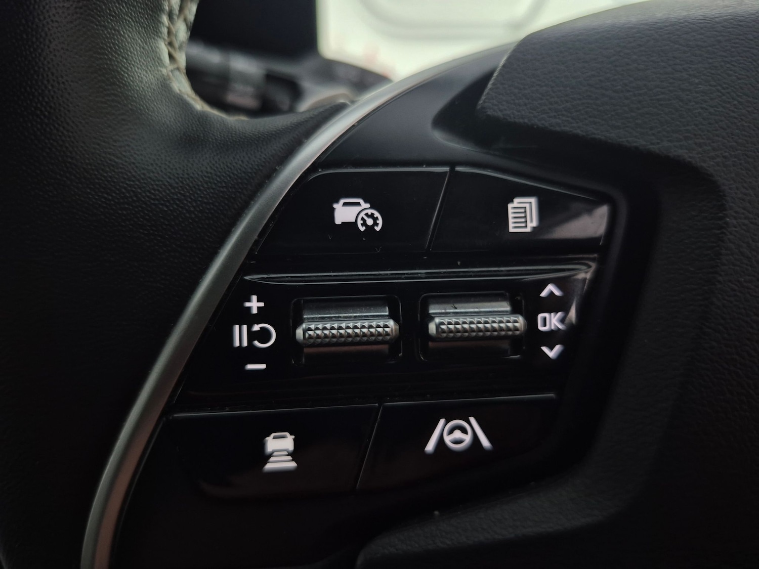 Used Kia EV6 2023 for sale - 77946730: Photo 25