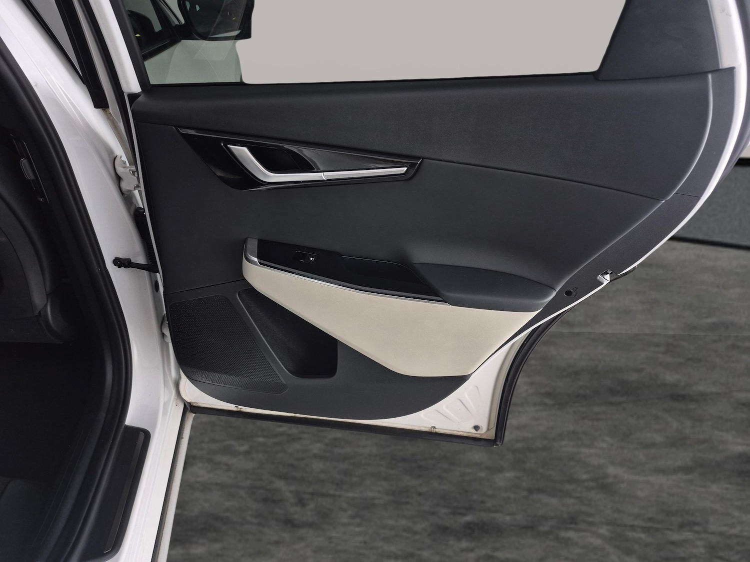 Used Kia EV6 2023 for sale - 77946730: Photo 34