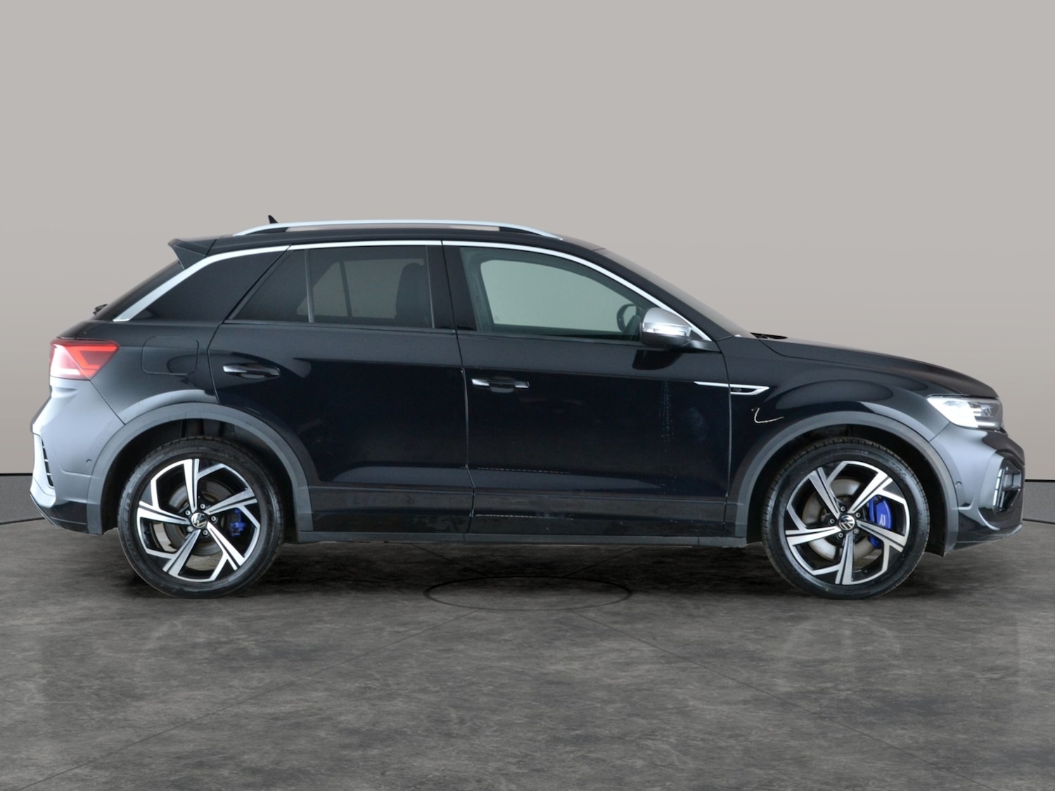 Used Volkswagen T-Roc 2023 for sale - 77397626: Photo 9