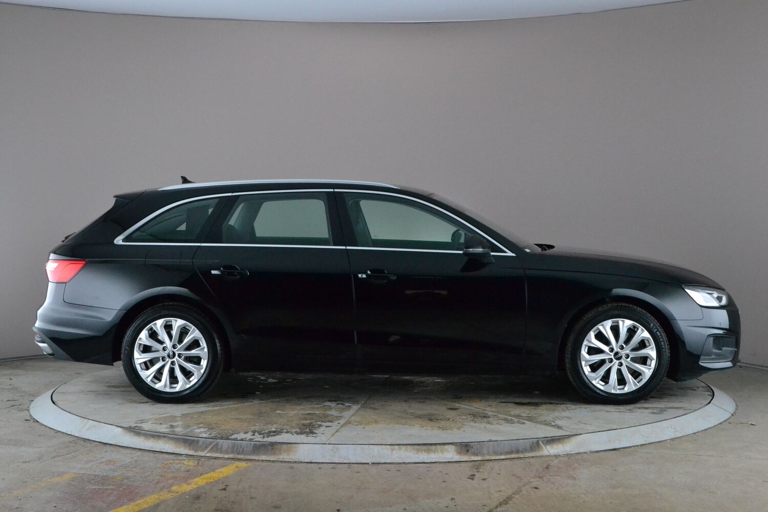 Used Audi A4 2021 for sale - 77570428: Photo 9