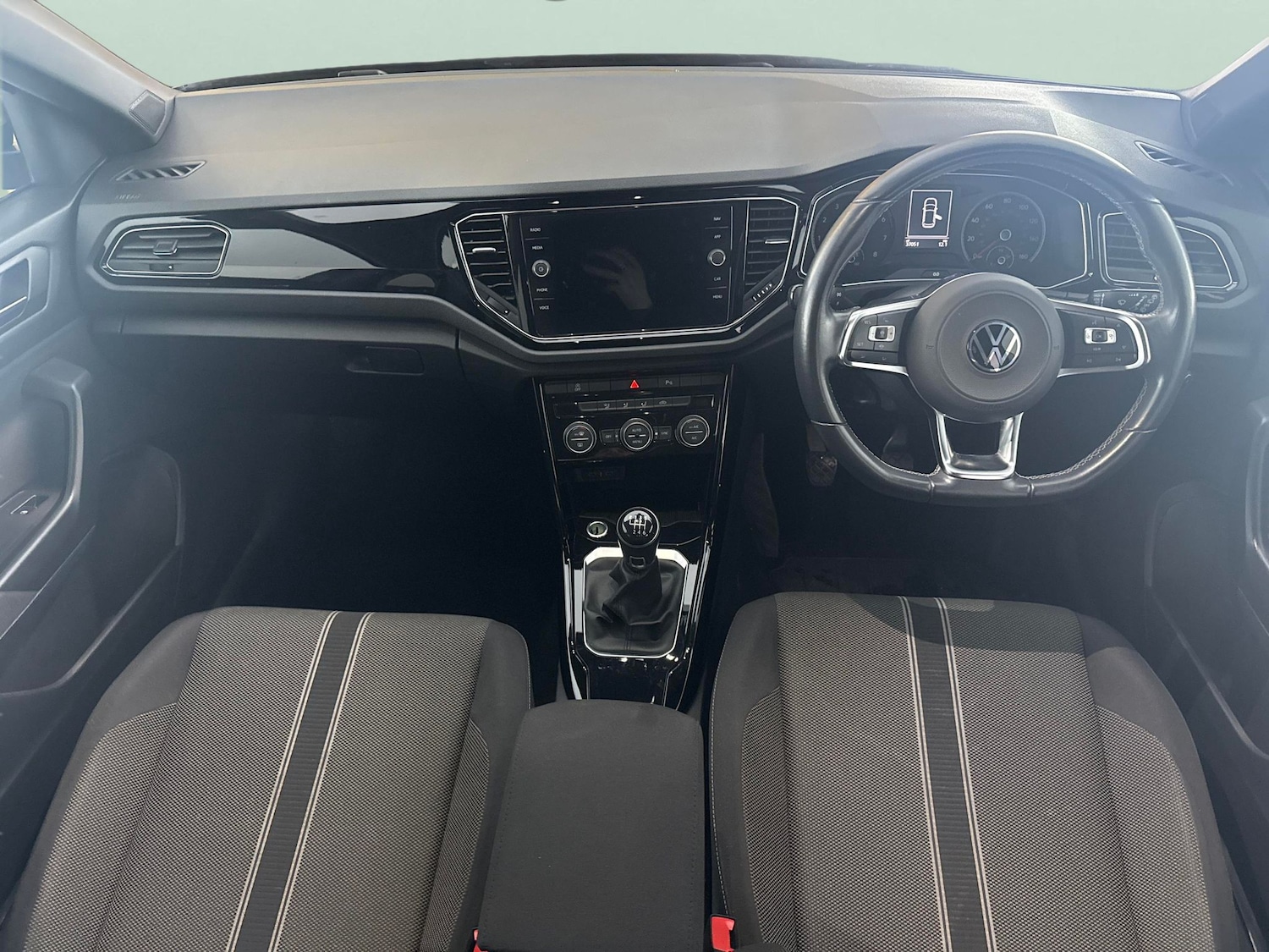 Used Volkswagen T-Roc 2021 for sale - 77450196: Photo 6