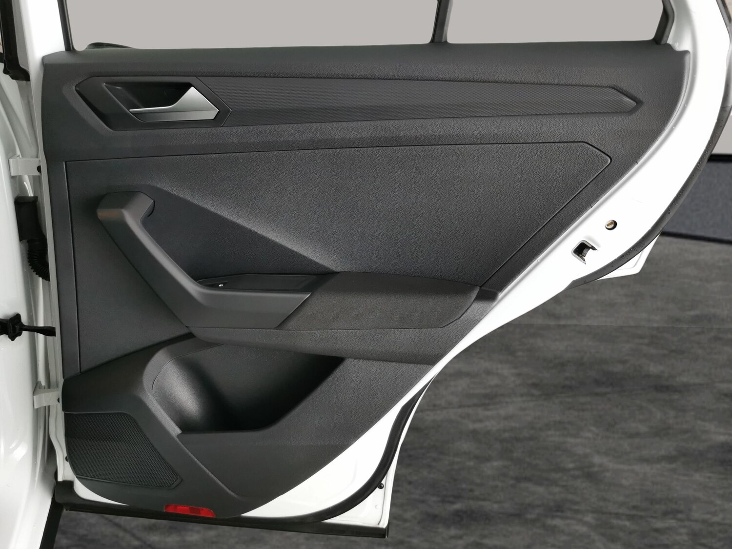 Used Volkswagen T-Roc 2023 for sale - 77743987: Photo 25