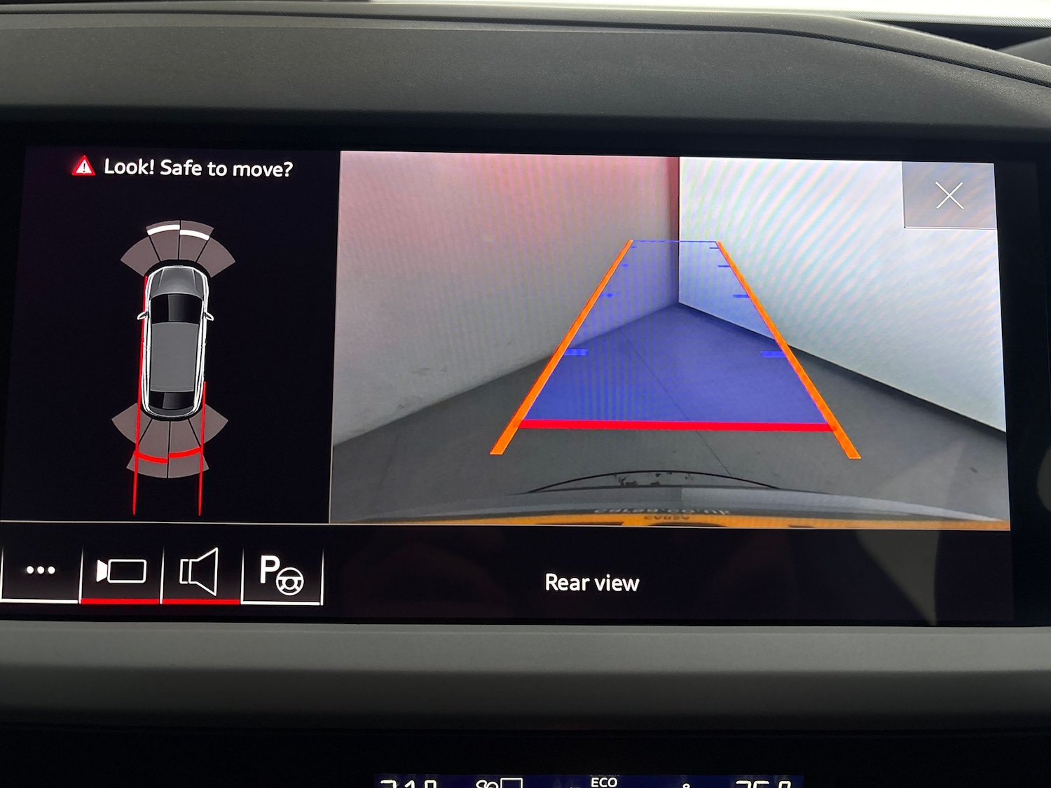 Used Audi Q4 e-tron 2023 for sale - 76526610: Photo 7