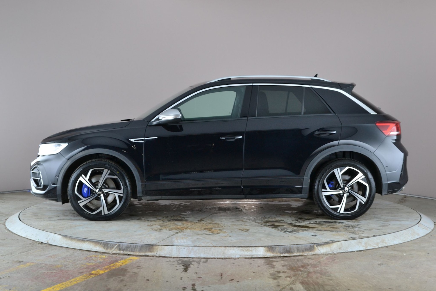 Used Volkswagen T-Roc 2023 for sale - 77262135: Photo 13