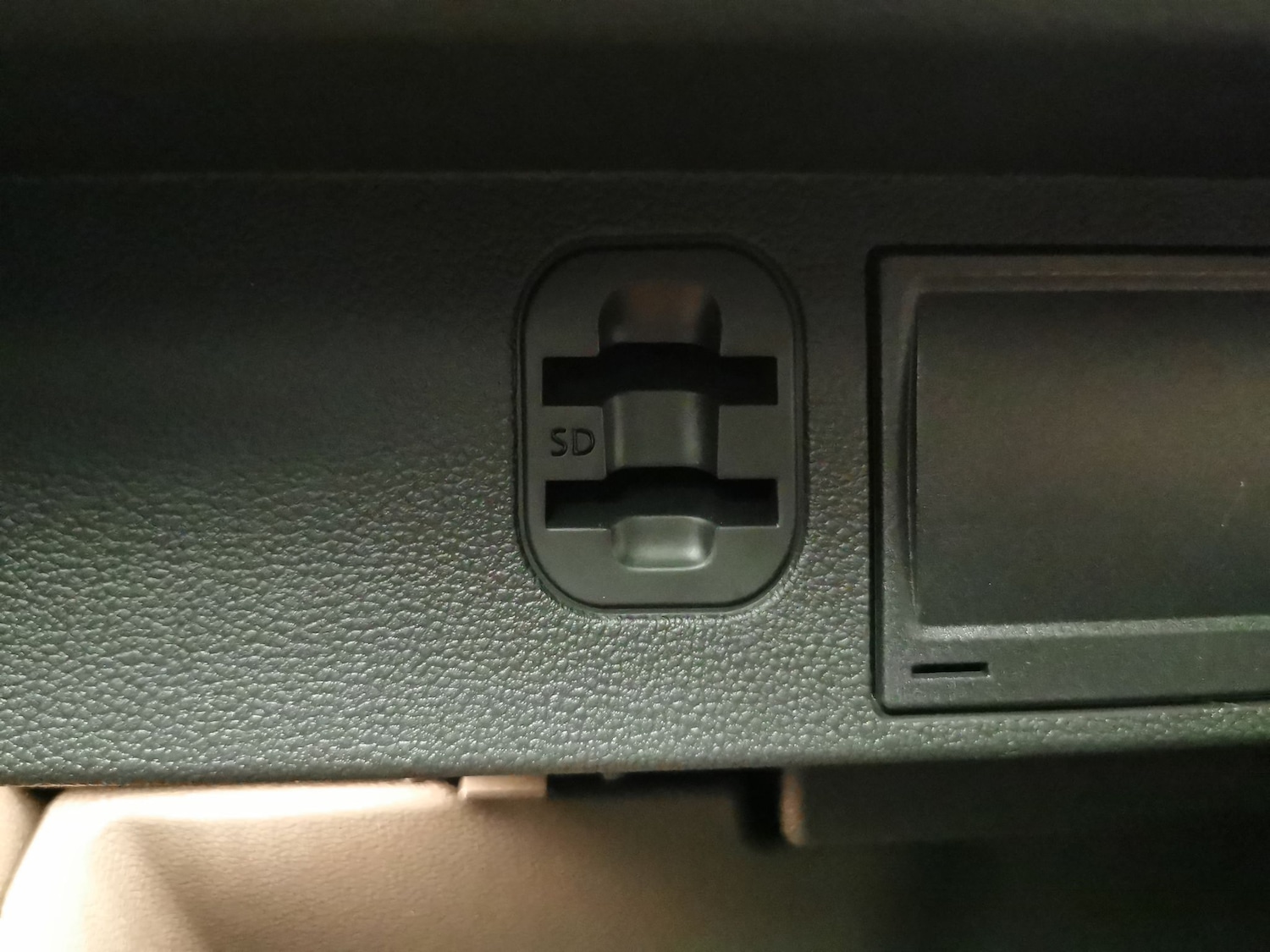 Used Volkswagen T-Roc 2023 for sale - 77262135: Photo 14