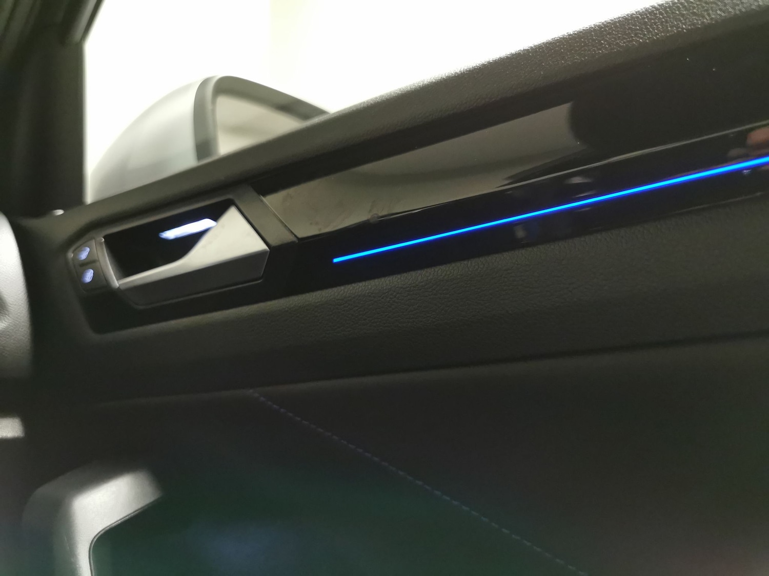 Used Volkswagen T-Roc 2023 for sale - 77262135: Photo 19