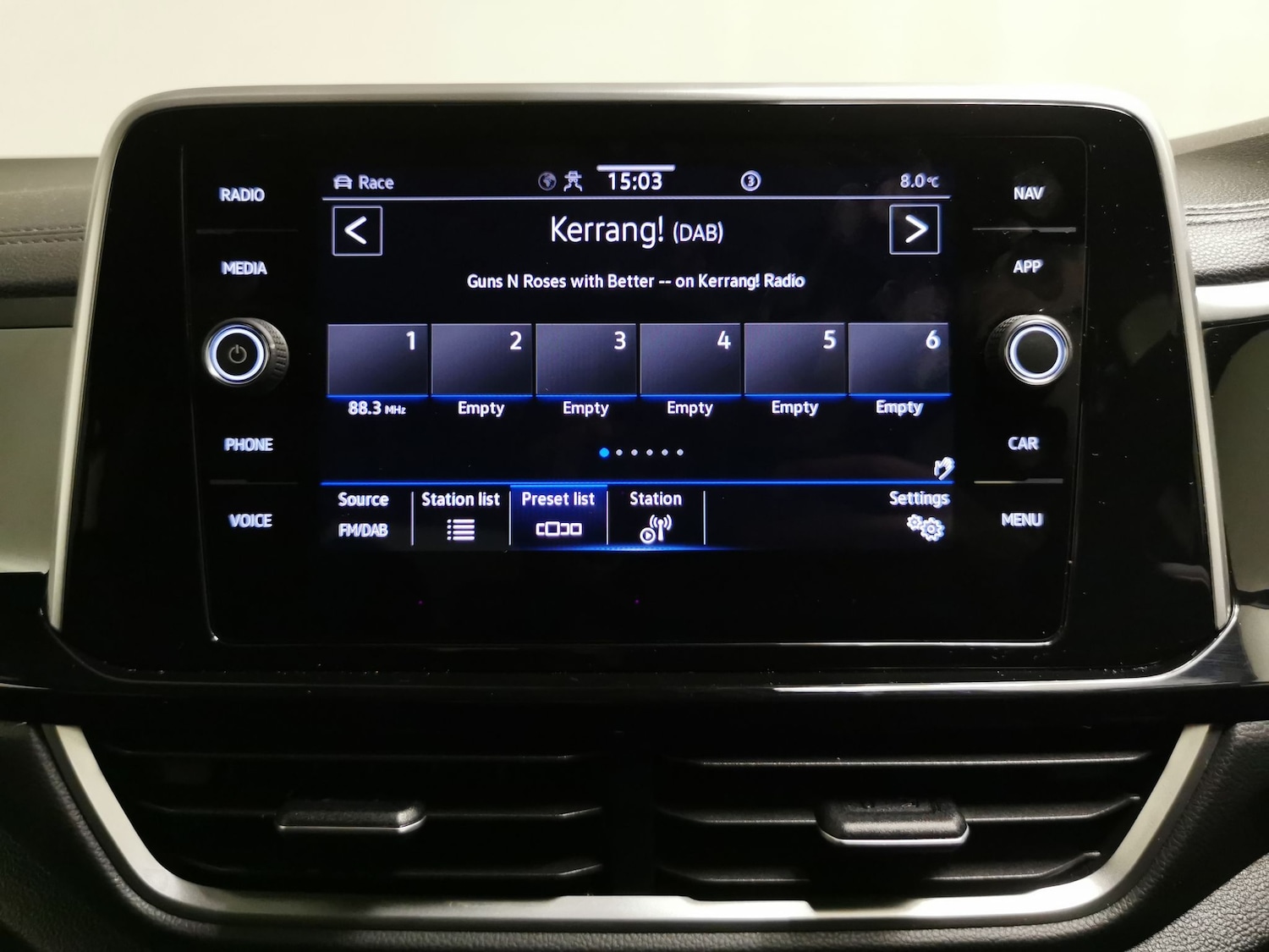 Used Volkswagen T-Roc 2023 for sale - 77262135: Photo 6