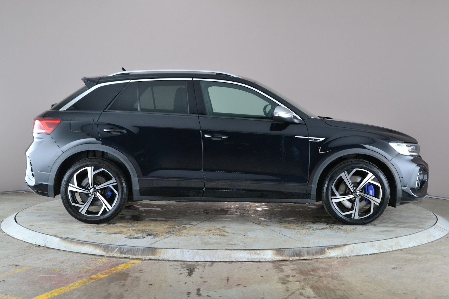 Used Volkswagen T-Roc 2023 for sale - 77262135: Photo 9