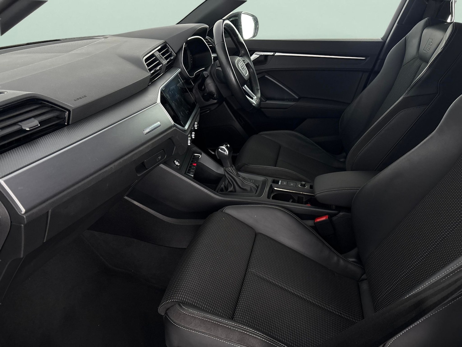 Used Audi Q3 2021 for sale - 77167450: Photo 4