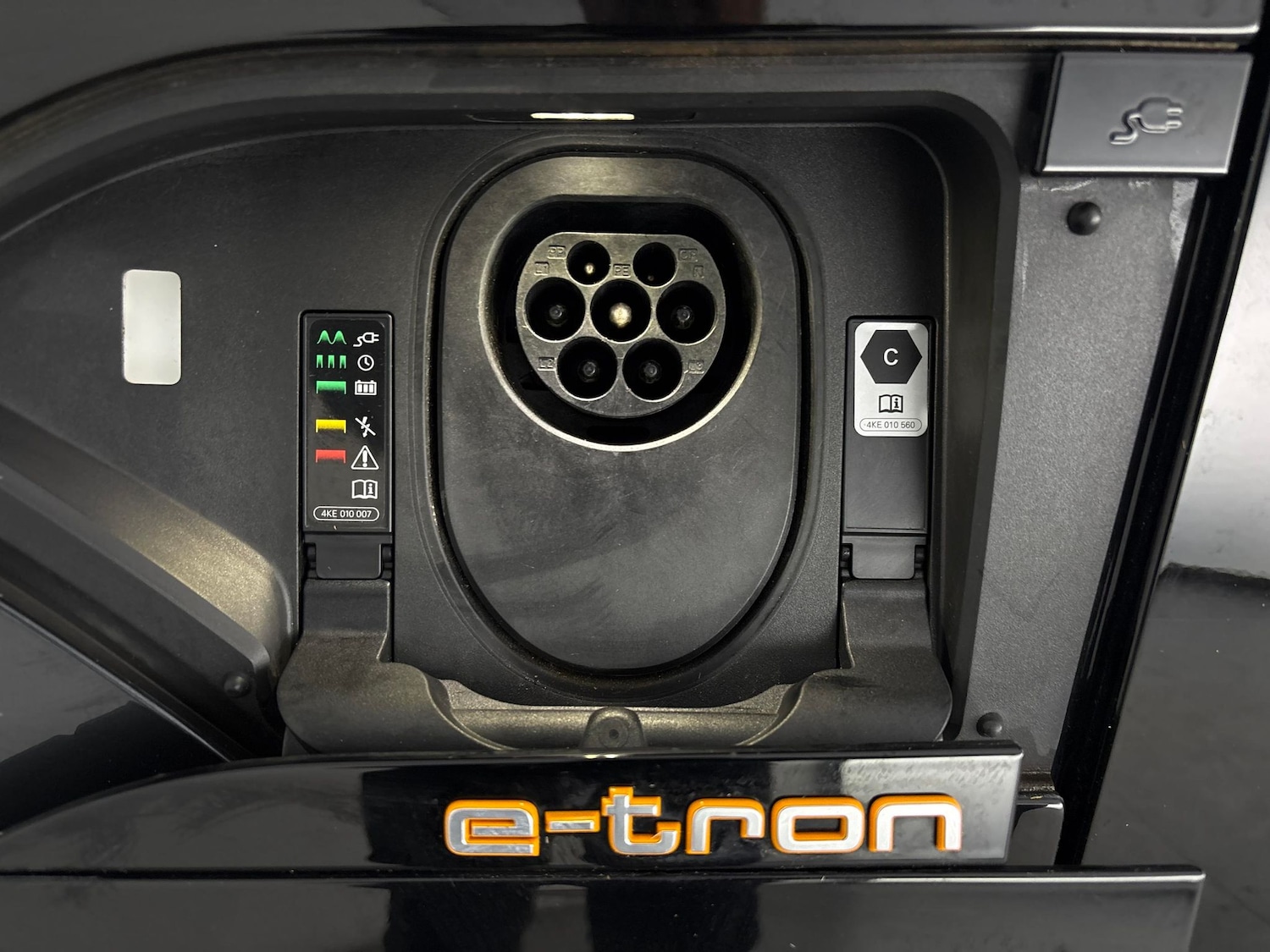 Used Audi e-tron 2022 for sale - 77023790: Photo 38